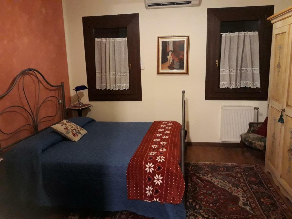 Barone Rosso Panzió Treviso Kültér fotó