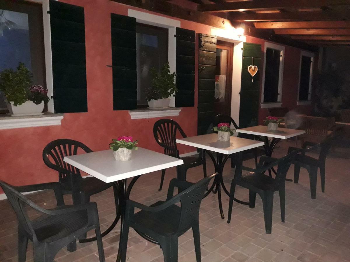 Barone Rosso Panzió Treviso Kültér fotó